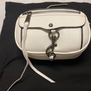 Cute white Fanny pack.